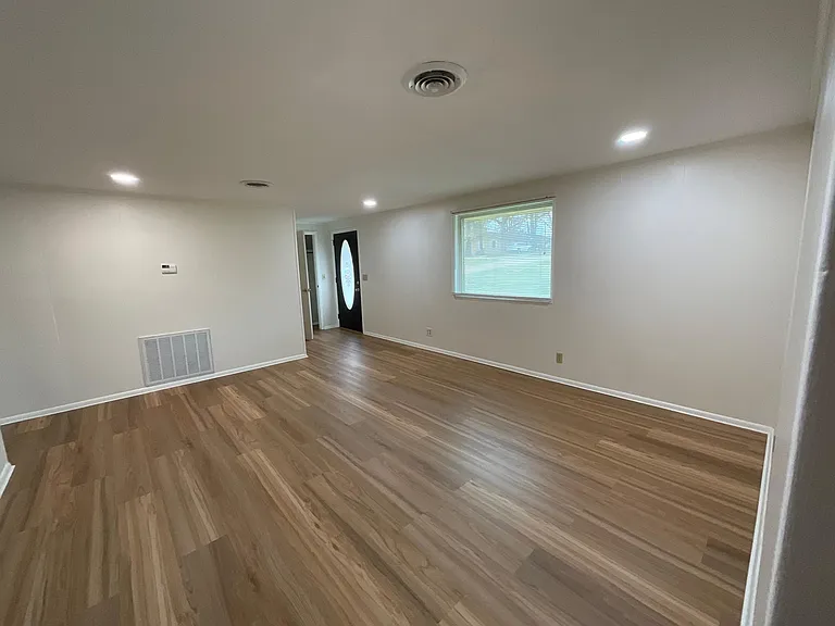 408 Cone St — Photo 14
