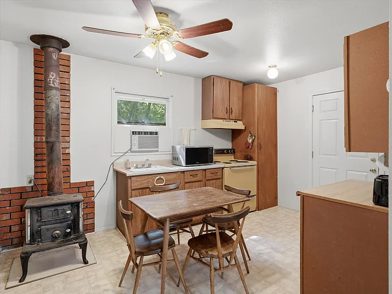 45695 Lauri Ln — Photo 32