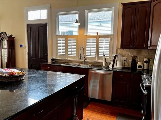 2126 Dublin St — Photo 12