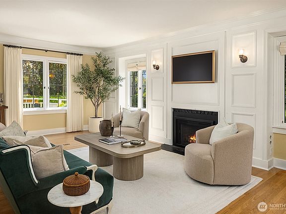 4th image of 1502 39th Avenue E