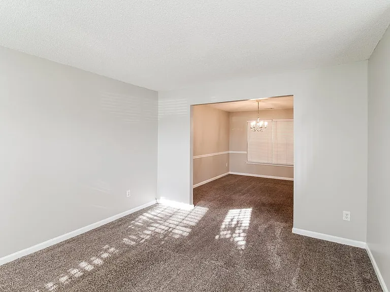 429 Grier Dr — Photo 8