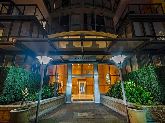 2nd image of 410 W 6th Ave #410-1485