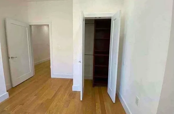 Rented by EastMount Realty LLC | media 36