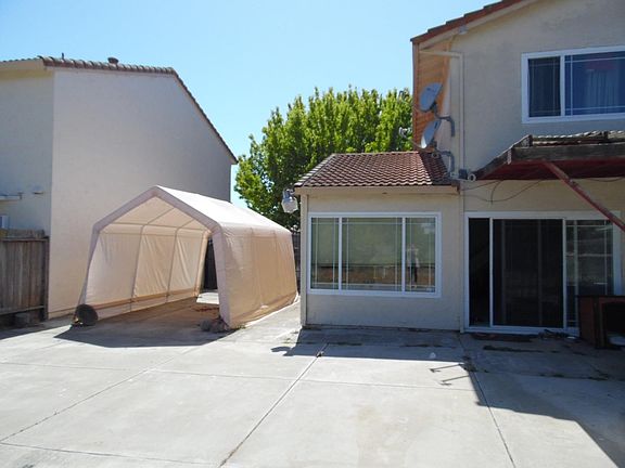 5th image of 30916 Tidewater Dr