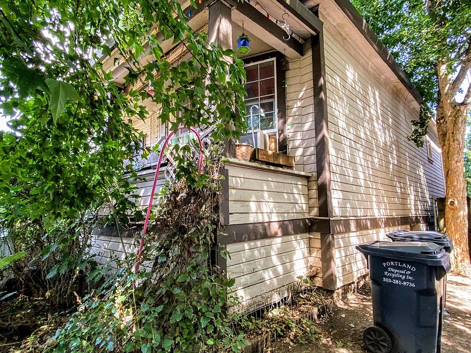 2nd image of 3966 NE Garfield Ave