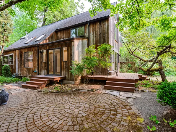 1632 E 43rd Ave, Eugene, OR 97405