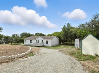 319 Denton Heights Ln, Weatherford, TX 76085