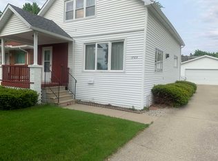 1705 S Grant St, Bay City, MI 48708