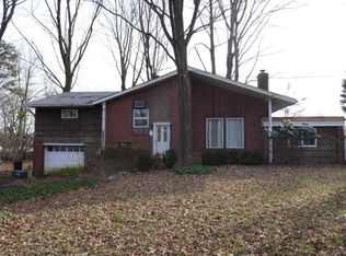 2 Greenwood Ln, Valhalla, NY