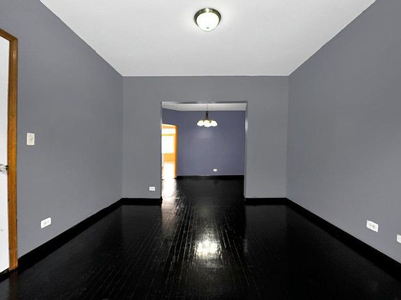 3rd image of 1521 S 51st Ave