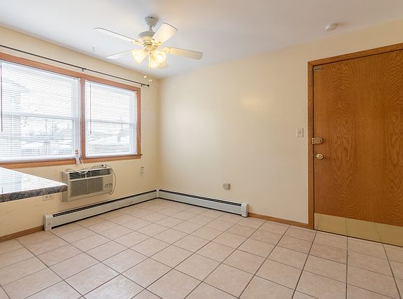 5th image of 2914 N 74th Ave #2