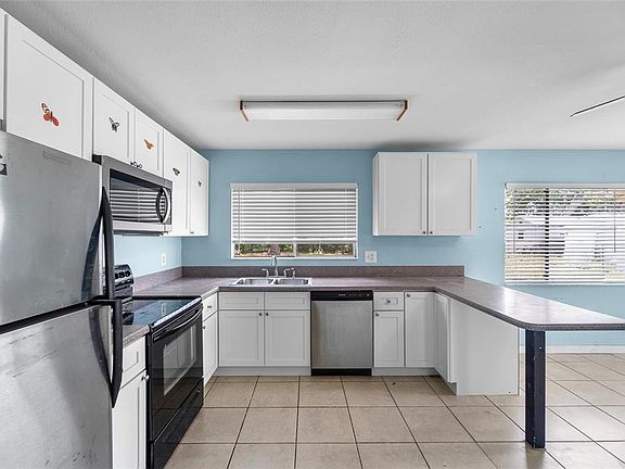 3rd image of 4577 MARALDO AVENUE