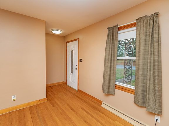 3rd image of 510 Jefferson St