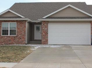 404 Goldenrod Dr #2, Chatham, IL 62629