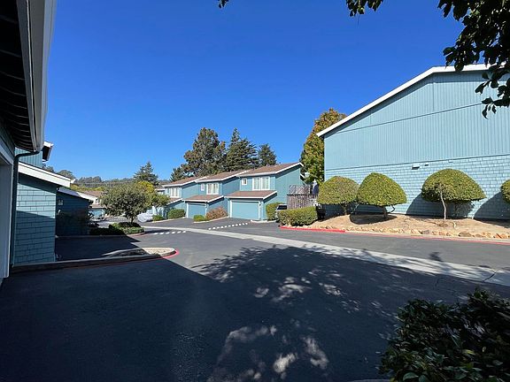 2nd image of 6105 Chateau Ct