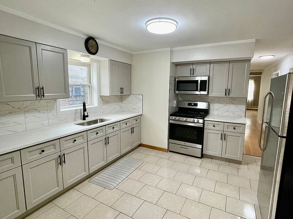 1st image of 5239 W Warwick Ave #C