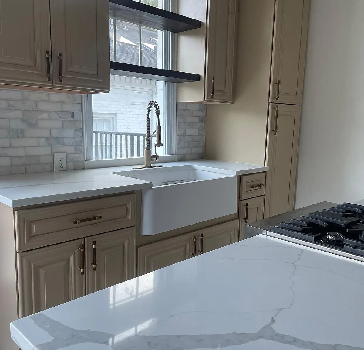 2 bed, 1072 sqft, $2,700 — Photo 3