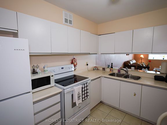 3rd image of 234 Albion Rd #1902