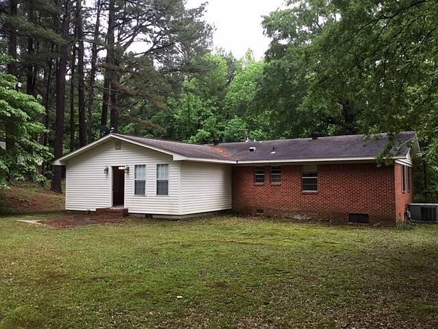 2nd image of 904 Hatchie St