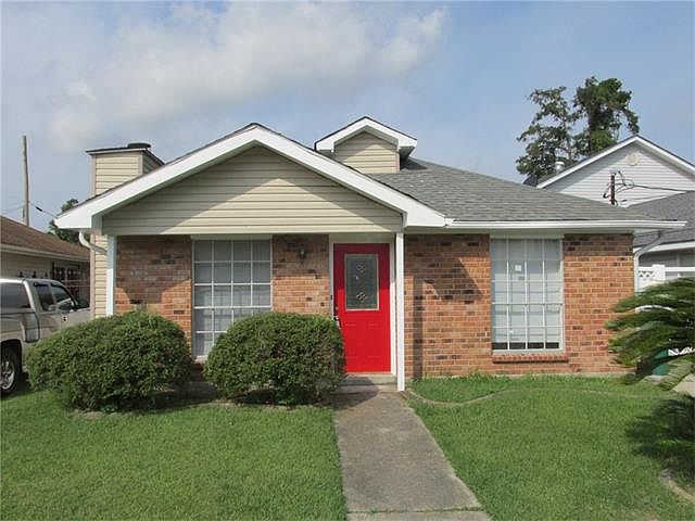 1st image of 2740 Max Dr