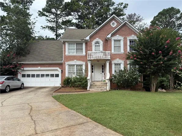 285 Plantation View Dr, Lawrenceville, GA 30044