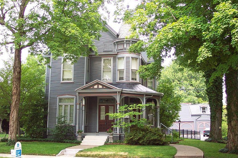 Wonderful large porch