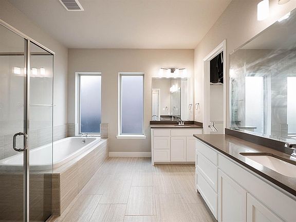 5th image of 2916 Vaquero Ln