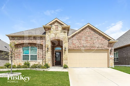 921 Lake Cypress Ln Photo 1