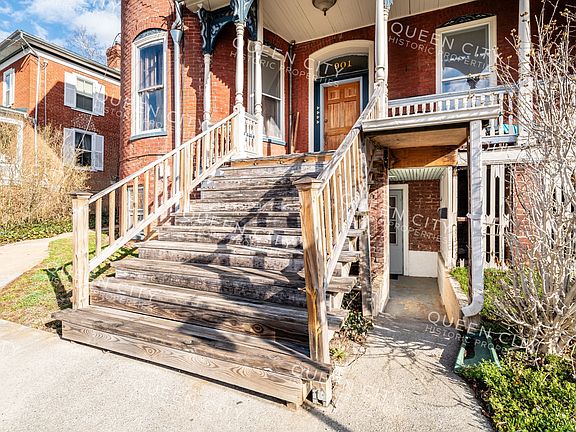 2nd image of 901 W Beverley St #11359924