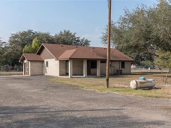 3rd image of 13016 Los Terrazos Blvd