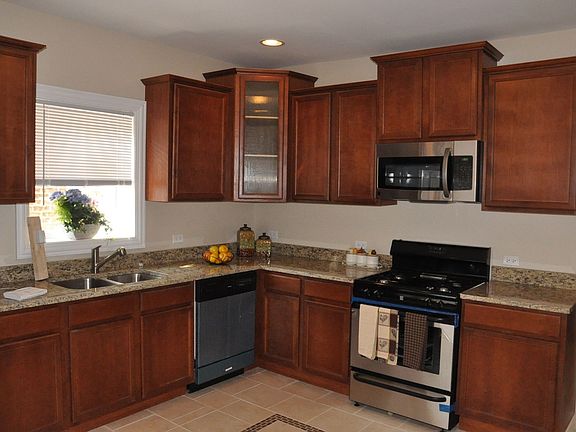 Beautiful KItchen with Granite Counter Tops