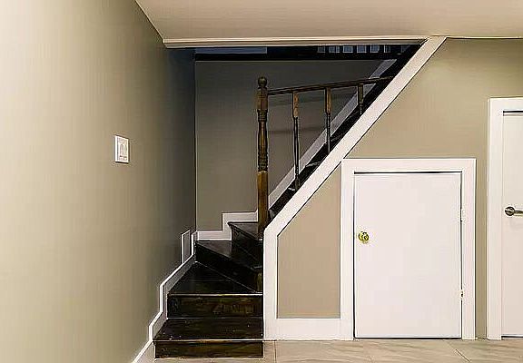 4th image of 207 Saint James Pl APT 1L