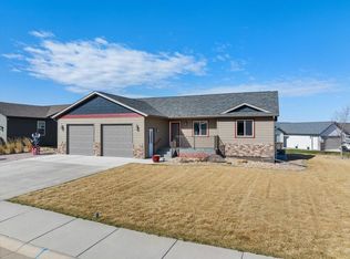 2202 Conifer Loop, Belle Fourche, SD 57717