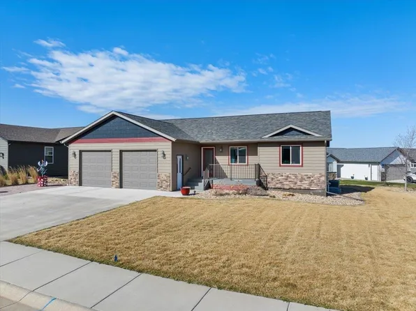 2202 Conifer Loop, Belle Fourche, SD 57717