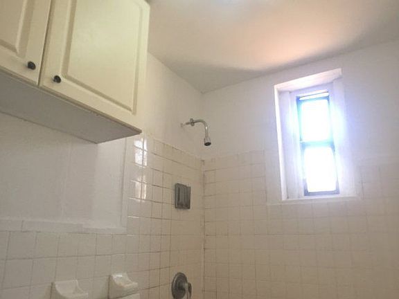 5th image of 365 E 163rd St APT 5D
