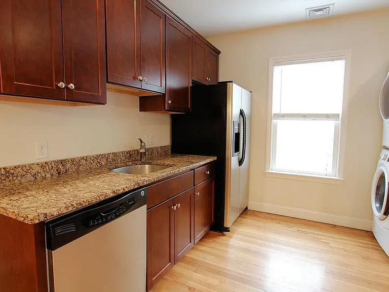 12 Homer St #2 — Photo 9