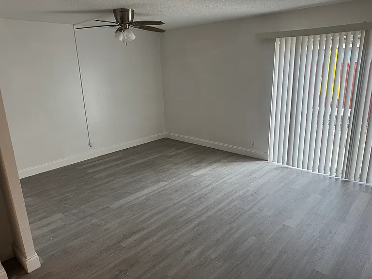 2763 Woodgate Ln #101 — Photo 2