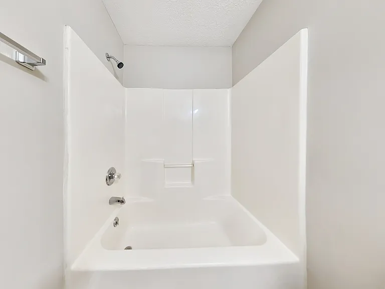 729 Cooper St SW — Photo 17