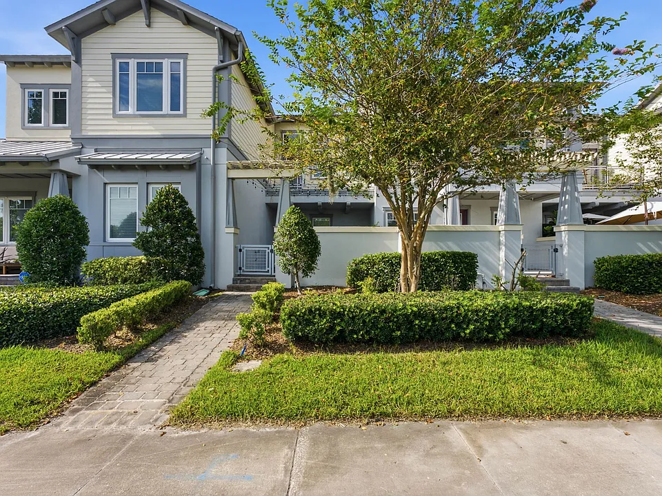 9025 Laureate Blvd