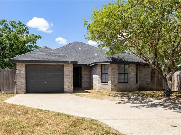 1221 El Recreo Cir, Edinburg, TX 78539