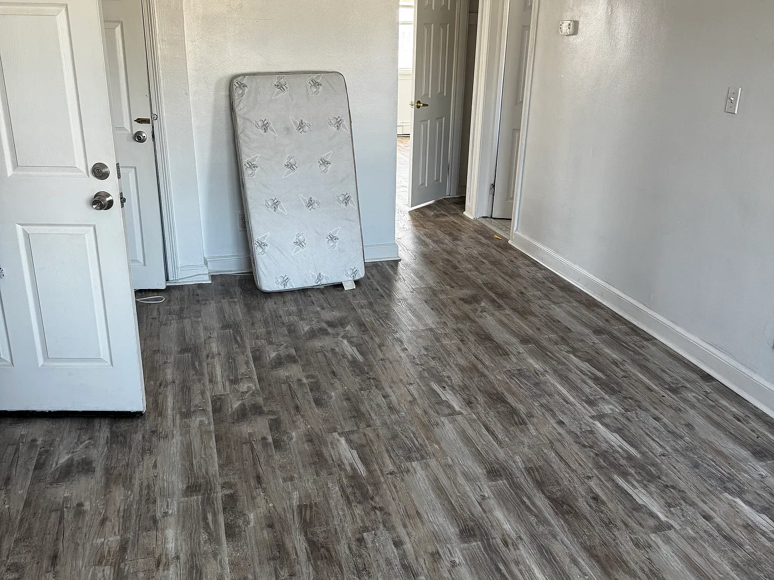 3200 Tyson Ave — Photo 3
