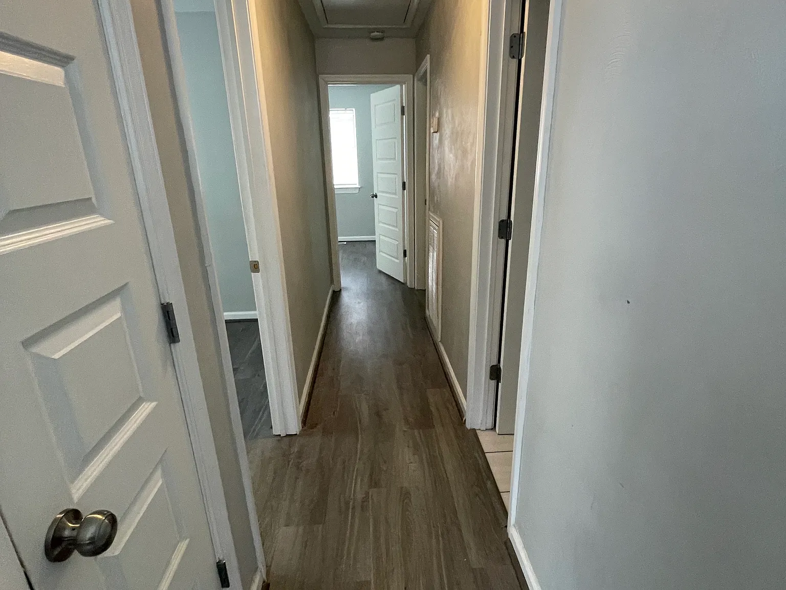 3 bed, 975 sqft, $2,000 — Photo 4