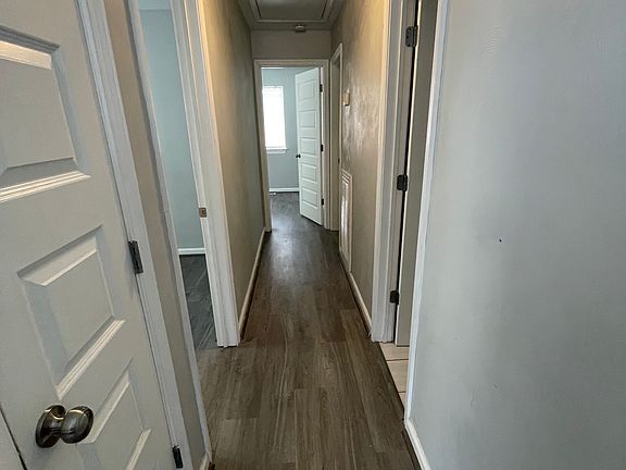 4th image of 1424 Martin Ave