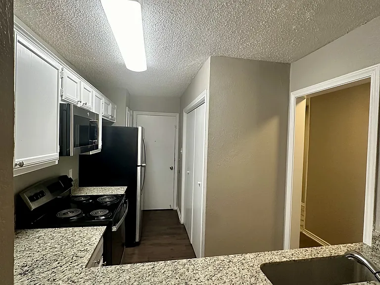 1601 Wynn Joyce Rd — Photo 25