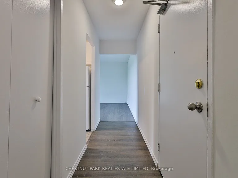 900 Glen St #512 — Photo 3