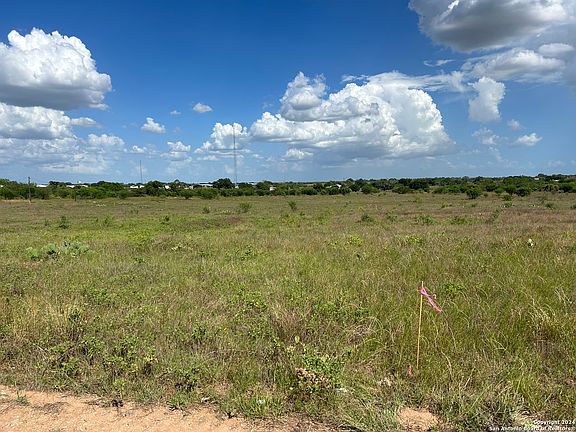 4th image of 1098 Cr 329 LOT 5