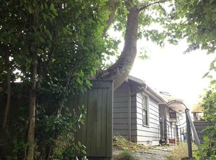 10340 Roosevelt Way NE, Seattle, WA 98125