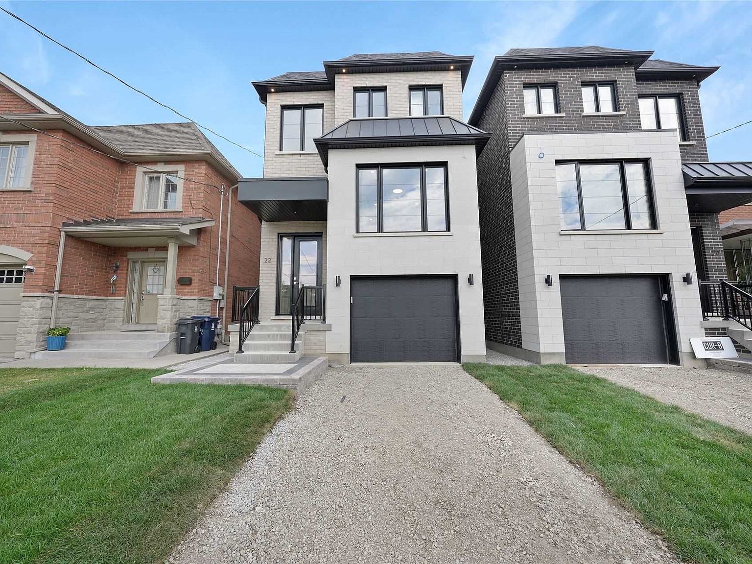 22 Jellicoe Ave, Toronto, ON M8W 1W1 | Zillow