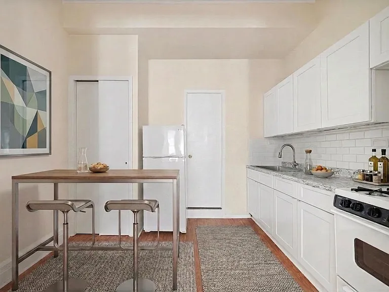 134 W 73rd St #4A — Photo 3