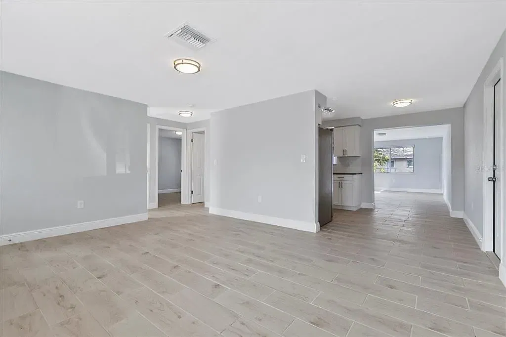 3 bed, 1188 sqft, $2,150 — Photo 3